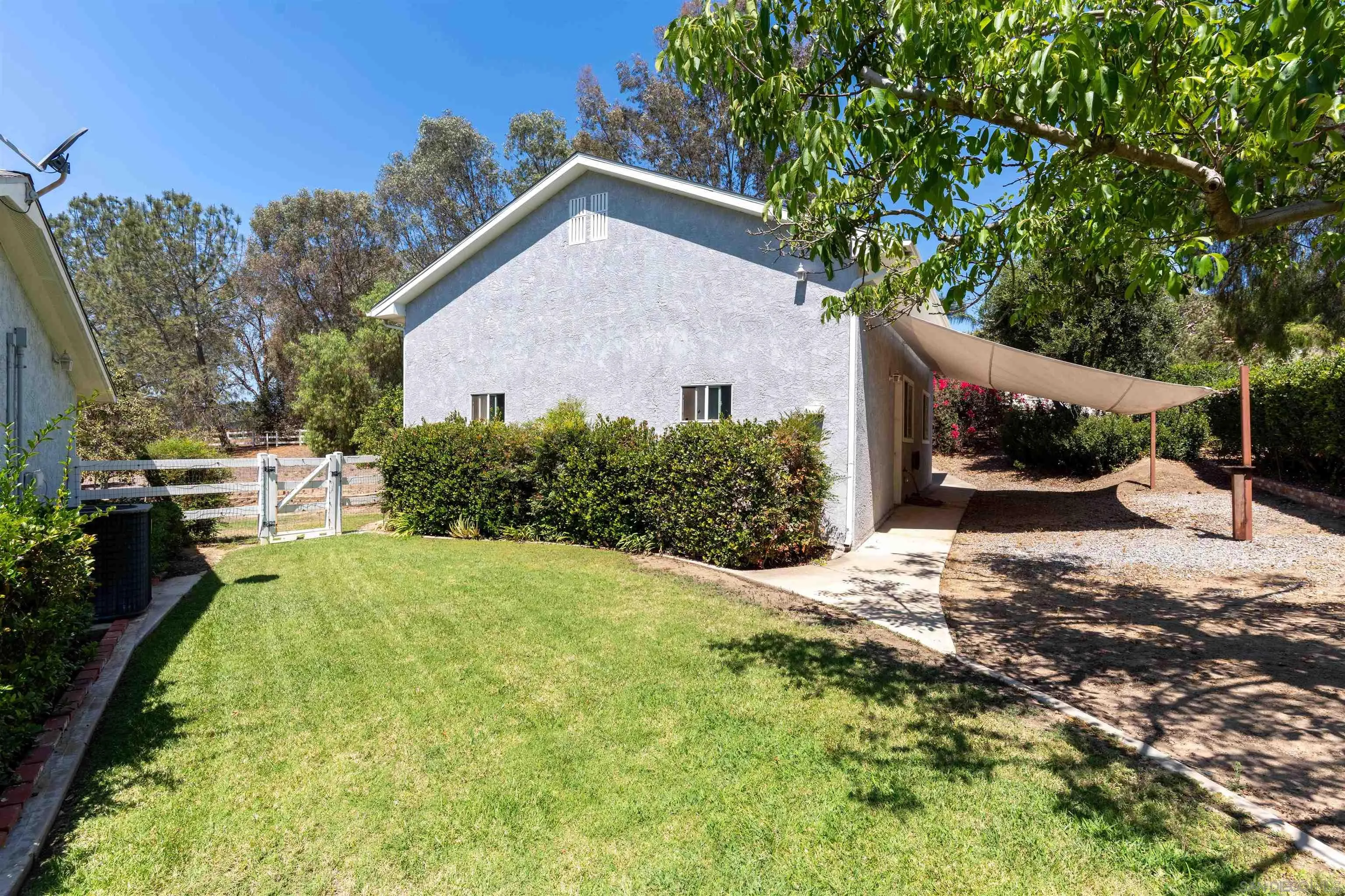 1044 Capra Way Fallbrook, CA 92028 - Photo 27 of 39 Gallery Image 27