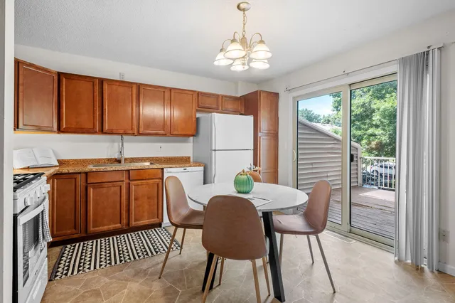 $214,900 | 4100 Meadowlark Lane, Eagan, MN 55122