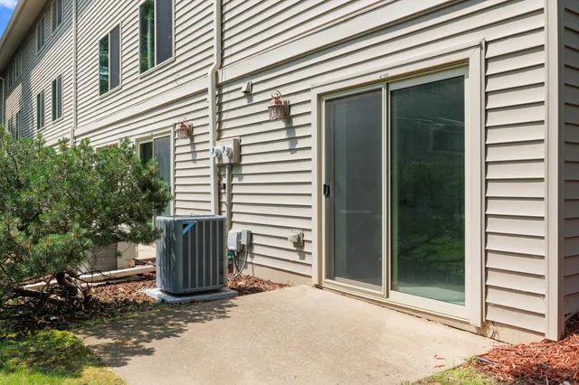 $214,900 | 4100 Meadowlark Lane, Eagan, MN 55122