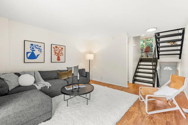 $214,900 | 4100 Meadowlark Lane, Eagan, MN 55122