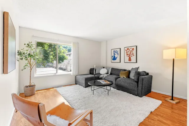 $214,900 | 4100 Meadowlark Lane, Eagan, MN 55122