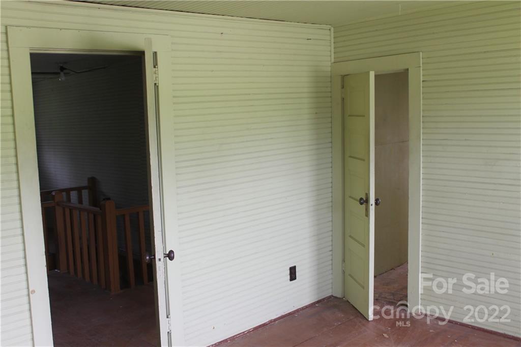 2063 Newfound Road Canton, NC 28716 - Photo 33 of 36 a view of a bathroom