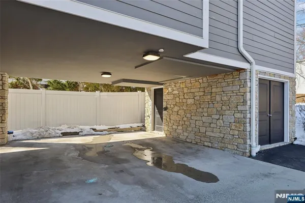 a view of a garage