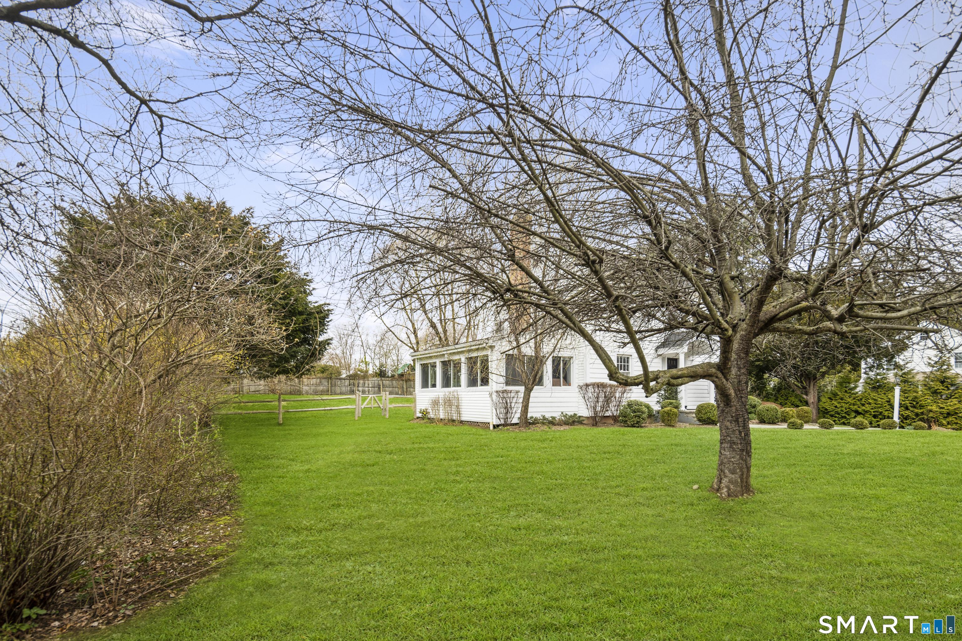 146 Oxford Road Fairfield, CT 06890 - Photo 15 of 19
