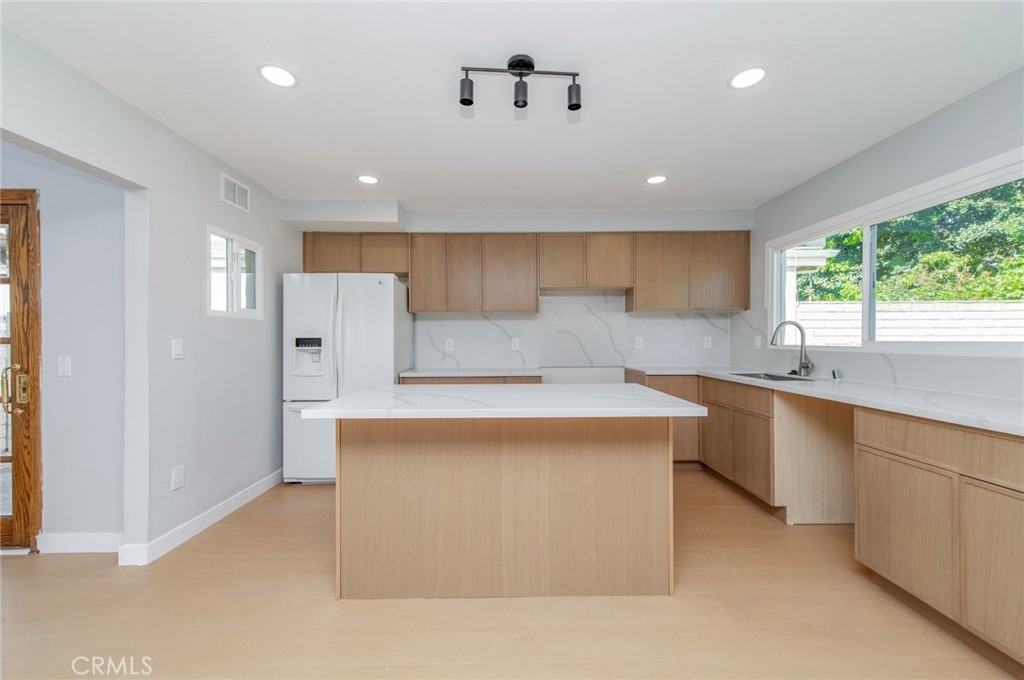19412 Sierra Chula Road Irvine, CA 92603 - Photo 17 of 37