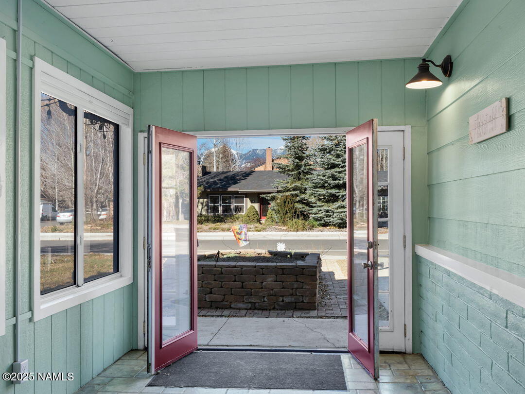 615 West Beal Road Flagstaff, AZ 86001 - Photo 3 of 37