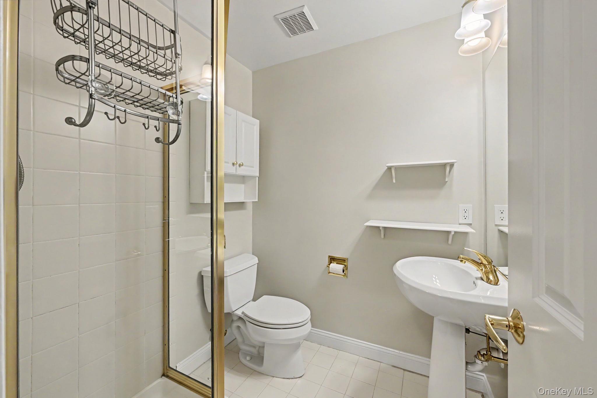 34 Winding Ridge Road White Plains, NY 10603 - Photo 26 of 37