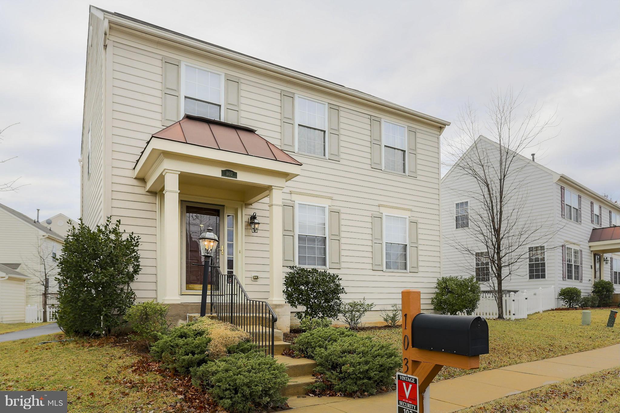 103 Seamaster Road Baltimore, MD 21221 - Photo 2 of 29 Exterior (Front)