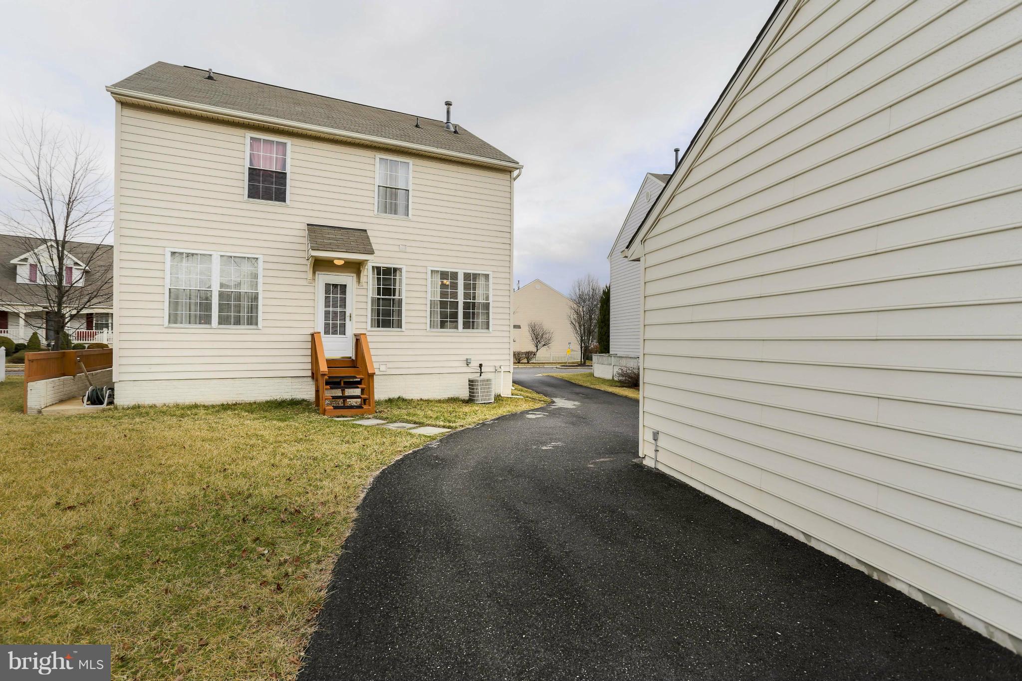 103 Seamaster Road Baltimore, MD 21221 - Photo 3 of 29 Exterior (Rear)