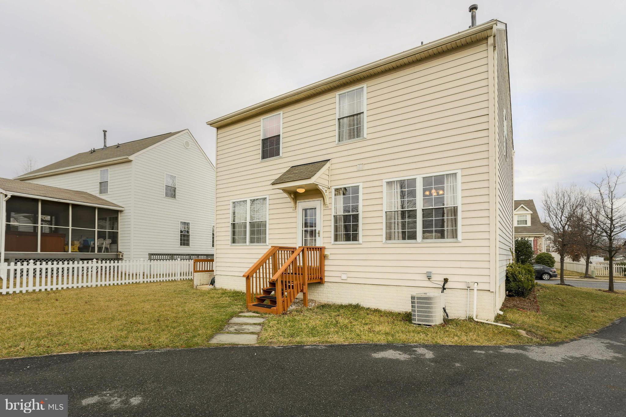 103 Seamaster Road Baltimore, MD 21221 - Photo 5 of 29 Exterior (General)