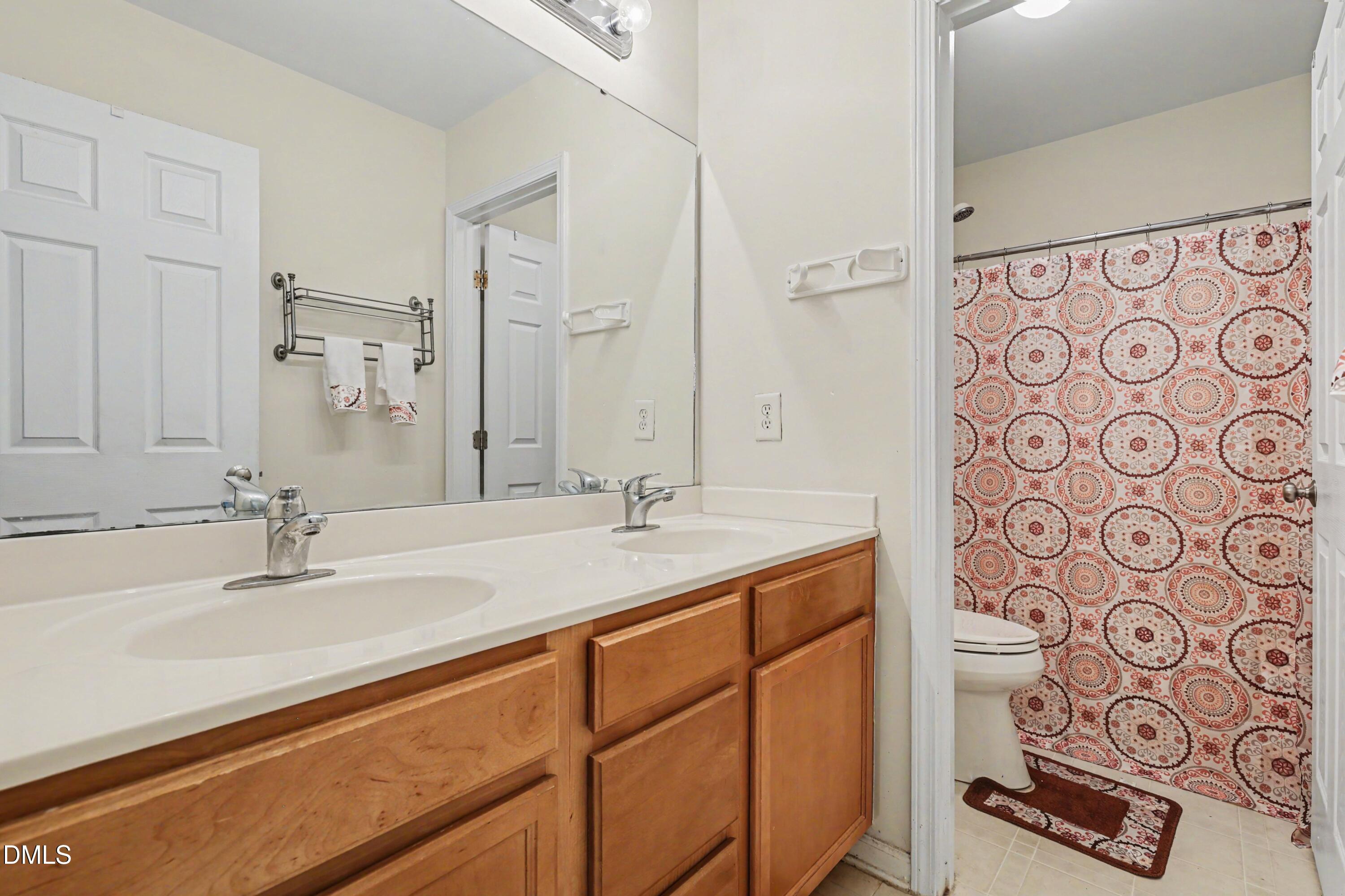 8122 Marshall Brae Drive Raleigh, NC 27616 - Photo 15 of 20 016_file_4123