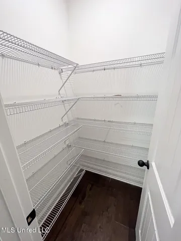 $565,000 | 293 Poplar Lane, Holly Springs, MS 38635