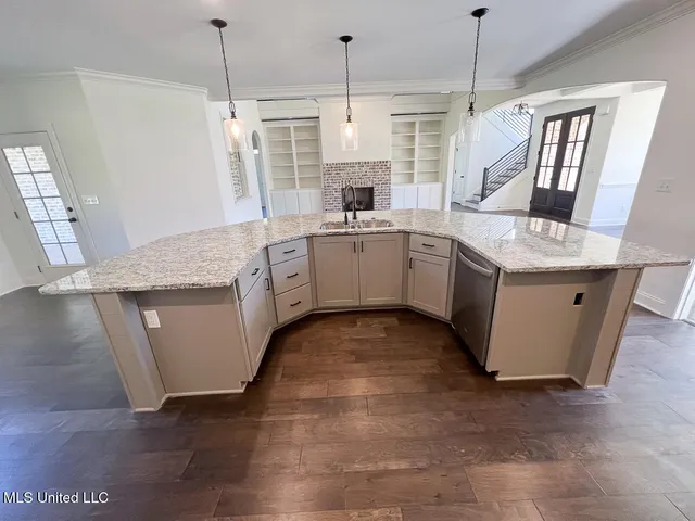 $565,000 | 293 Poplar Lane, Holly Springs, MS 38635