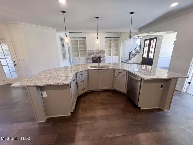 $565,000 | 293 Poplar Lane, Holly Springs, MS 38635