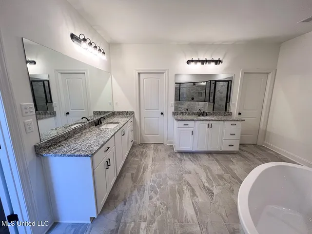 $565,000 | 293 Poplar Lane, Holly Springs, MS 38635