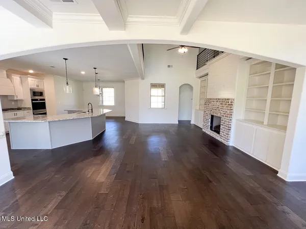 $565,000 | 293 Poplar Lane, Holly Springs, MS 38635