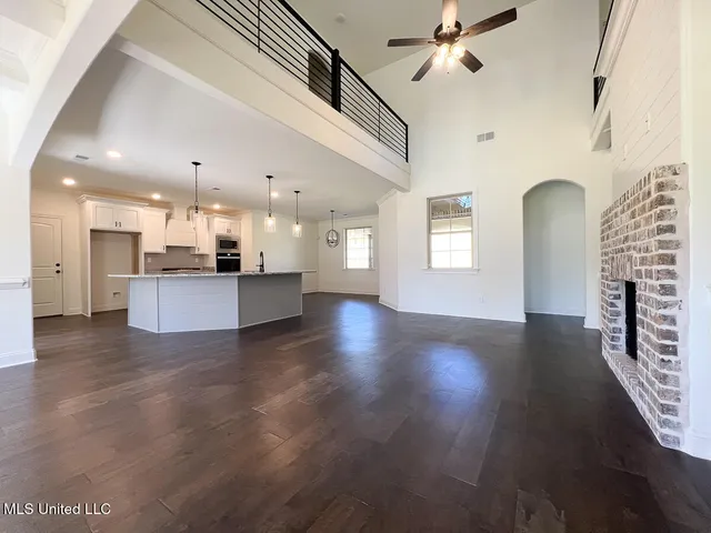 $565,000 | 293 Poplar Lane, Holly Springs, MS 38635