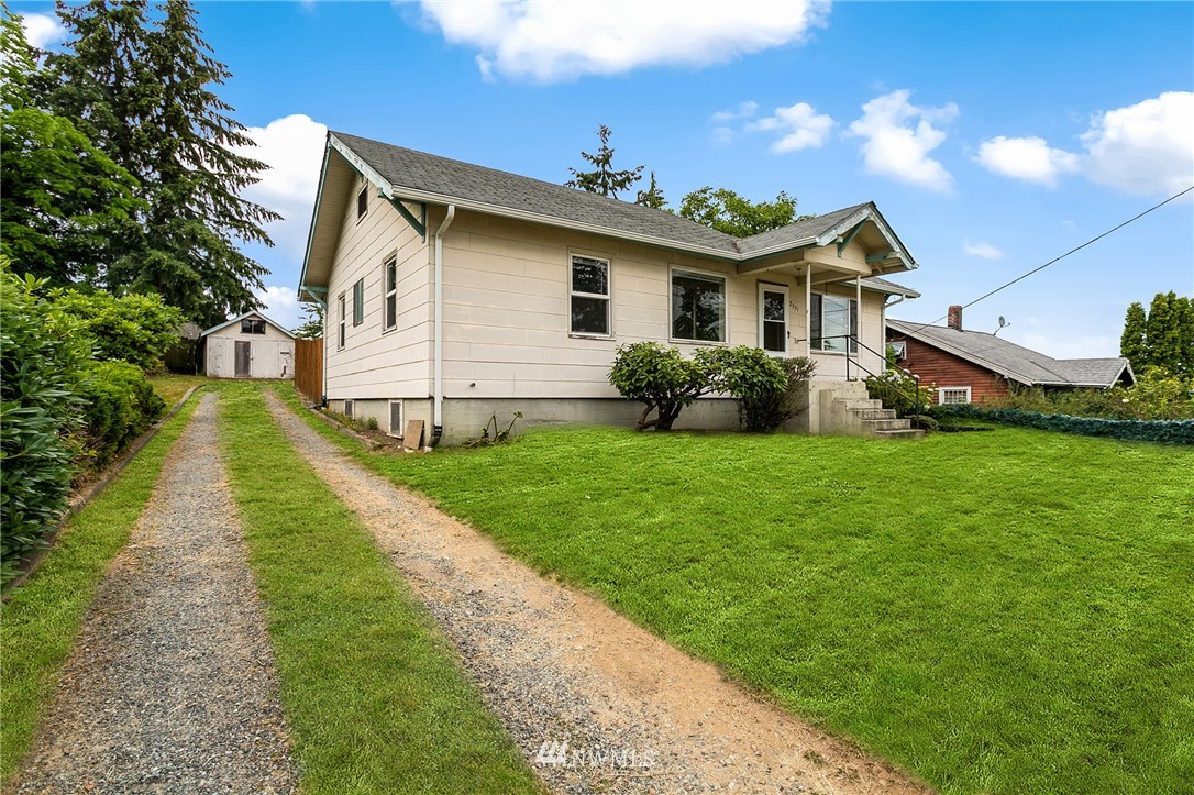 2231 Lowell Road Everett, WA 98203 - Photo 2 of 25