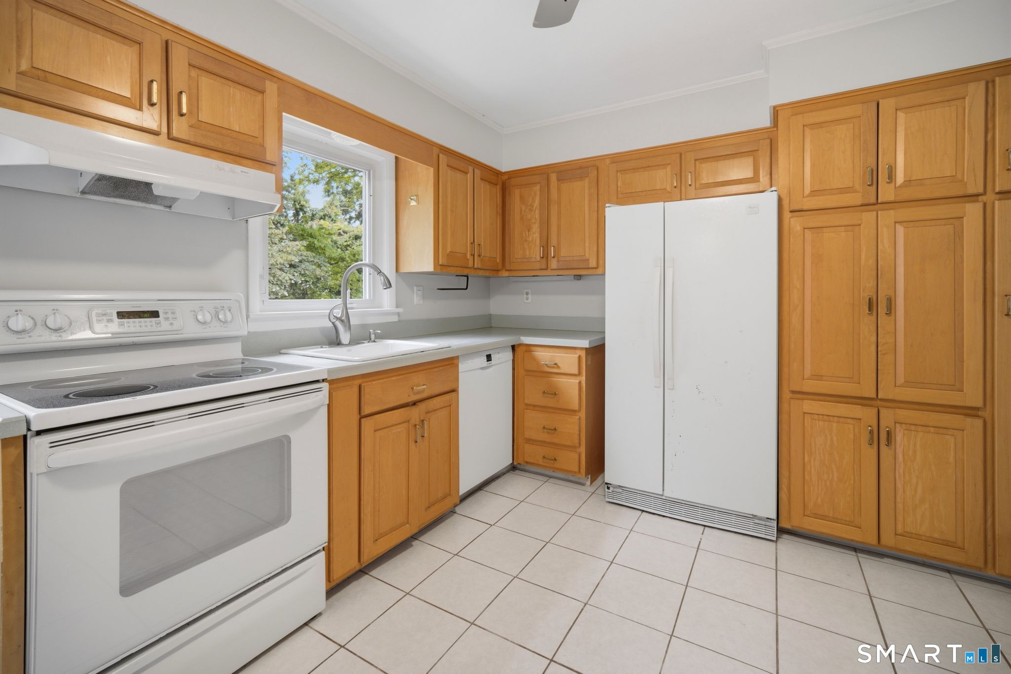 19 Sycamore Road Bloomfield, CT 06002 - Photo 17 of 38 Gallery Image 17