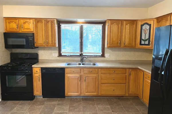 $263,000 | 5252 Arquilla Drive, Richton Park, IL 60471