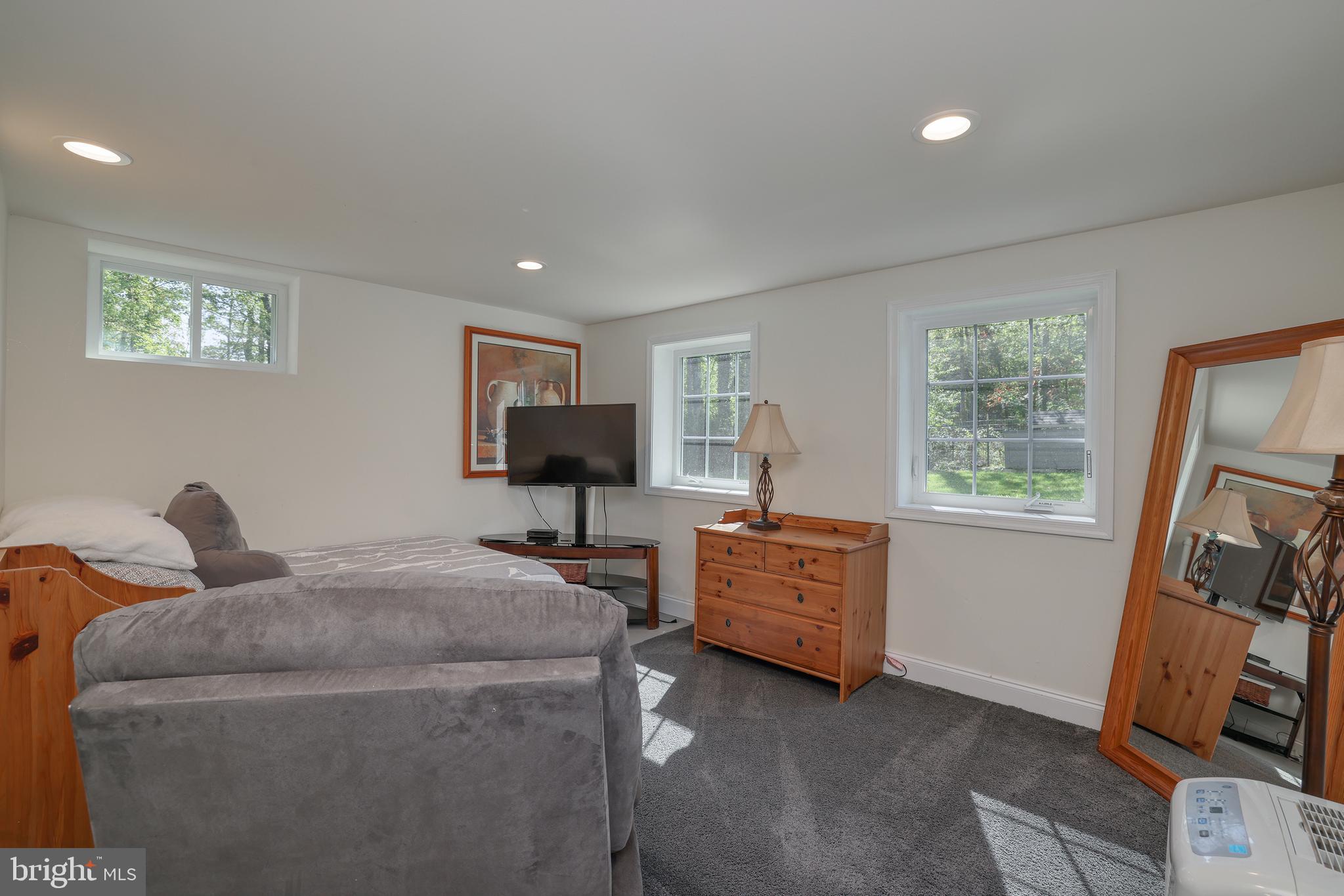 76 Poor Farm Road Pennington, NJ 08534 - Photo 19 of 28