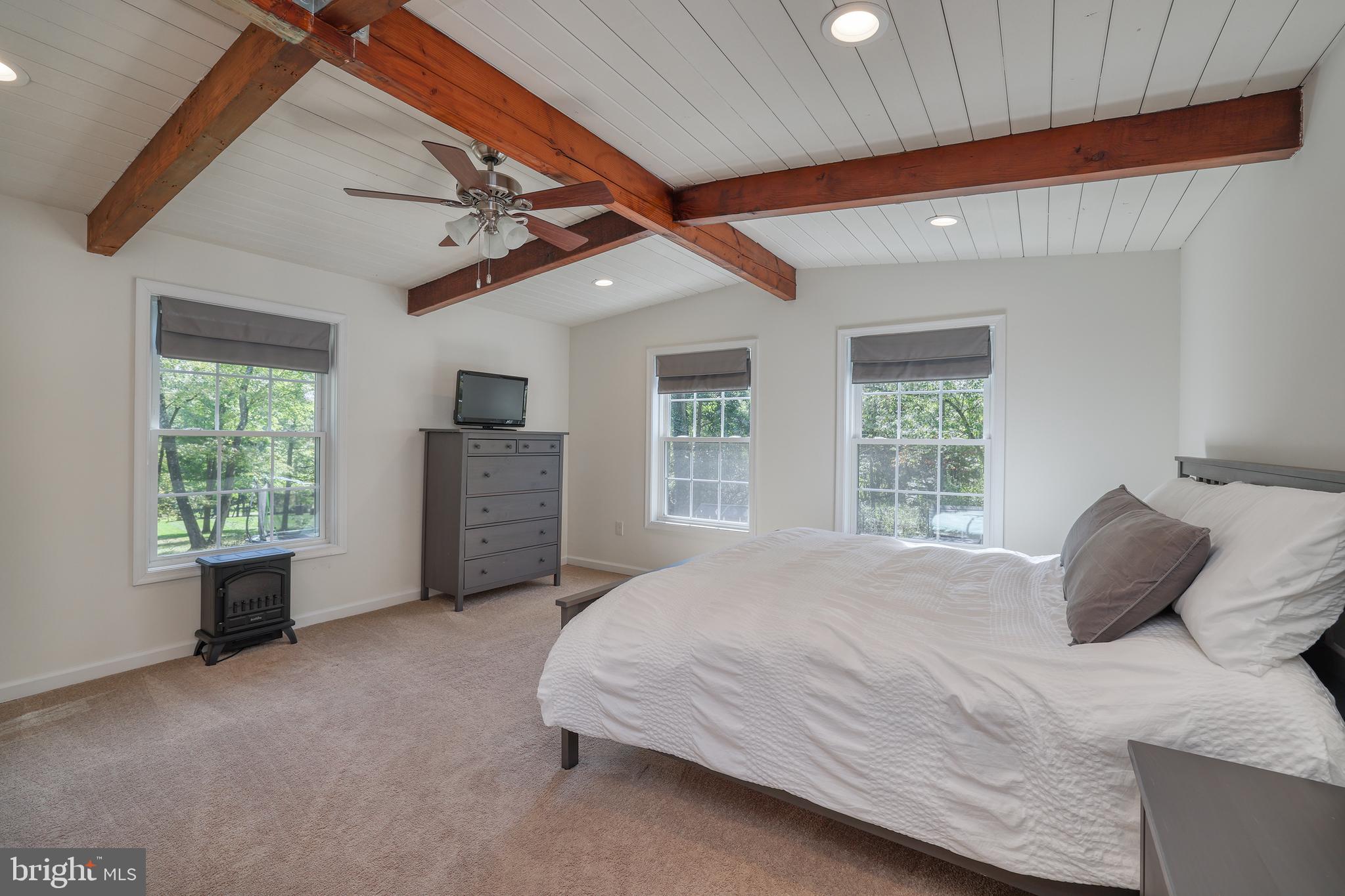 76 Poor Farm Road Pennington, NJ 08534 - Photo 10 of 28