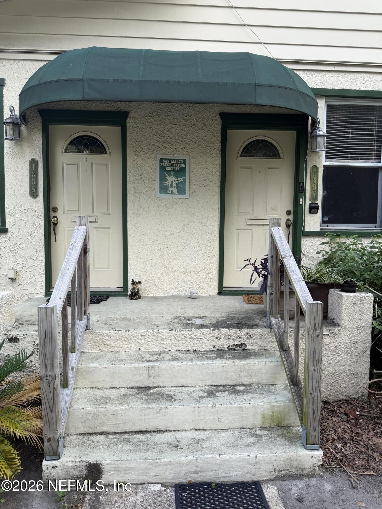 1805 Perry Place Jacksonville, FL 32207 - Photo 6 of 57 Entryway