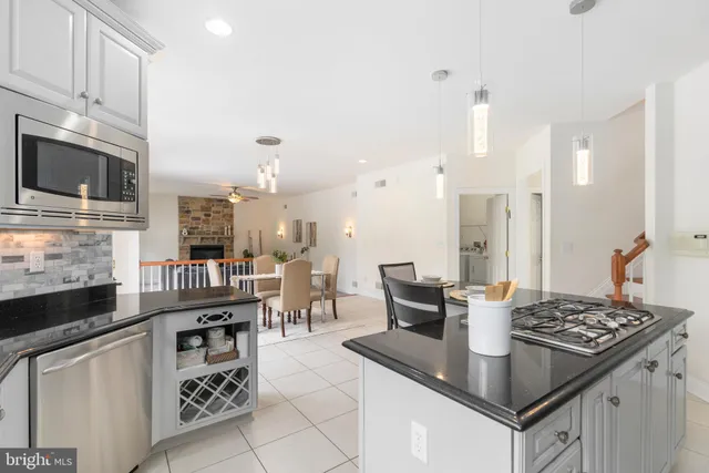 $924,900 | 5 Fox Field Court, Reisterstown, MD 21136