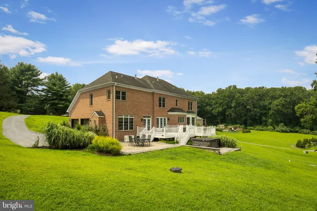 $924,900 | 5 Fox Field Court, Reisterstown, MD 21136