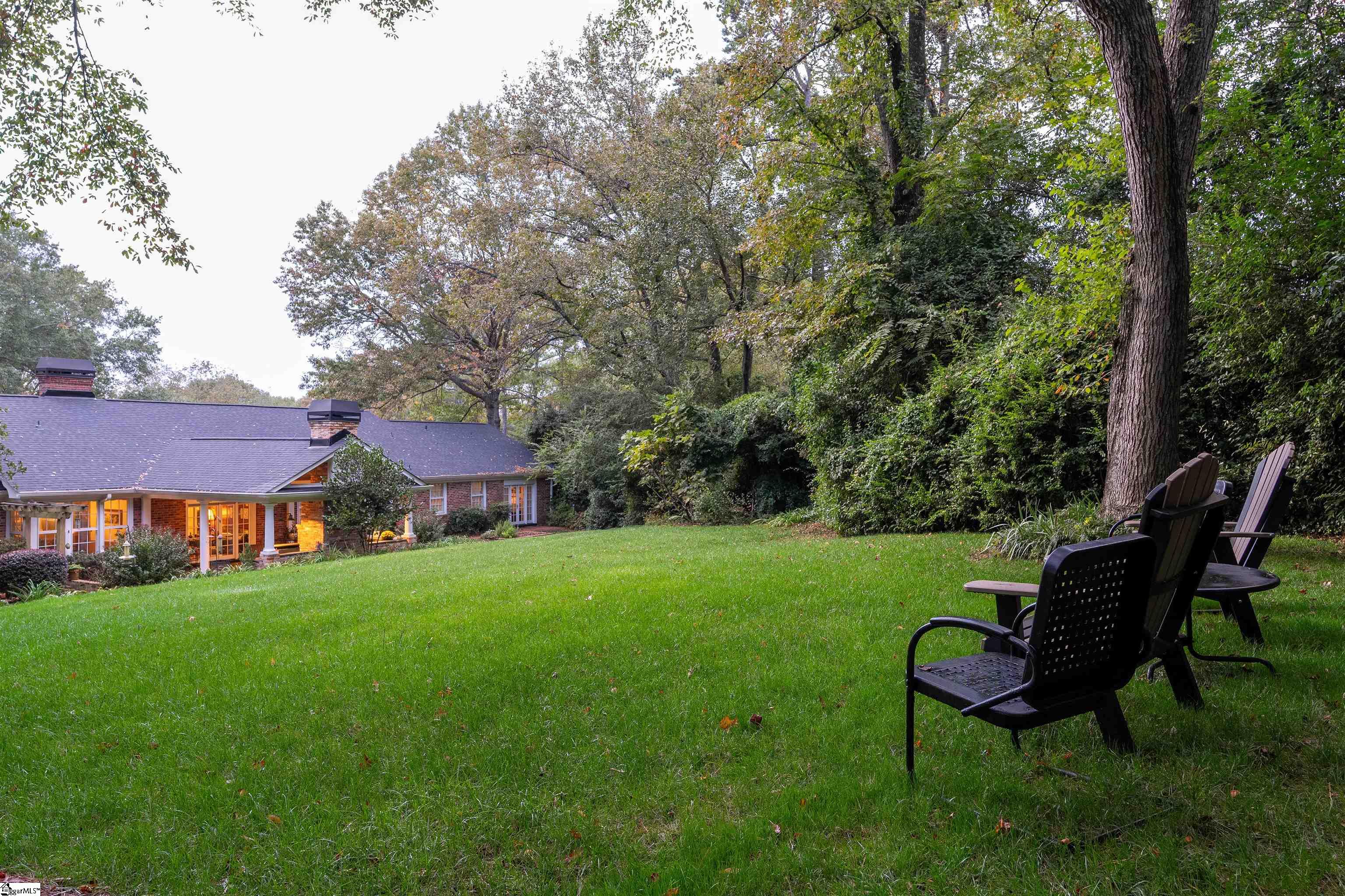 202 Rockingham Road Greenville, SC 29607 - Photo 5 of 36