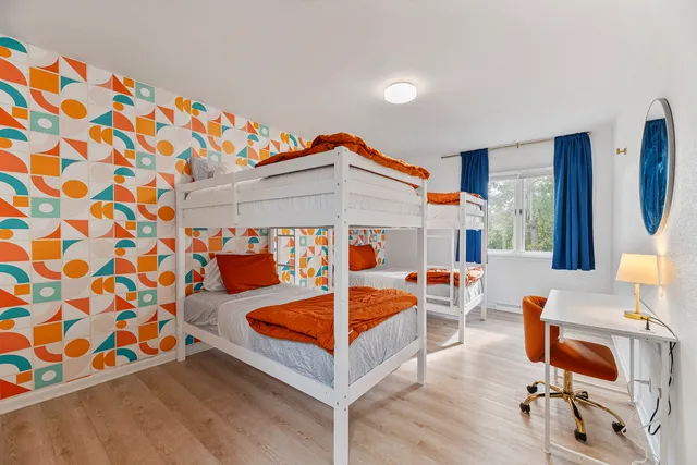 $950,000 | 1210 North Avenue, Highland Park, IL 60035