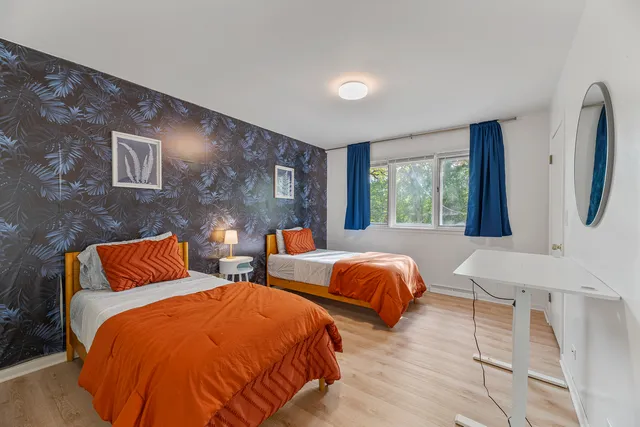 $950,000 | 1210 North Avenue, Highland Park, IL 60035