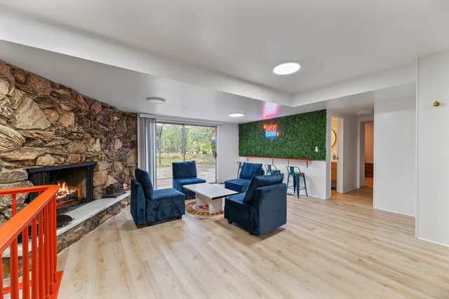 $950,000 | 1210 North Avenue, Highland Park, IL 60035