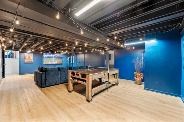 $950,000 | 1210 North Avenue, Highland Park, IL 60035