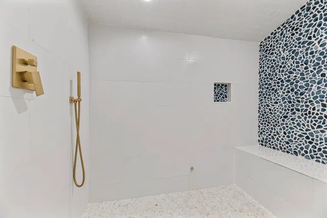 $950,000 | 1210 North Avenue, Highland Park, IL 60035