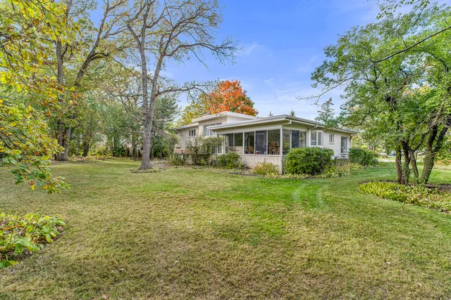 $950,000 | 1210 North Avenue, Highland Park, IL 60035