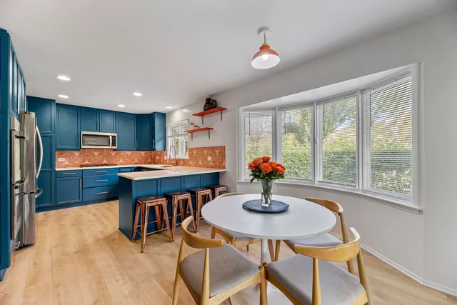 $950,000 | 1210 North Avenue, Highland Park, IL 60035