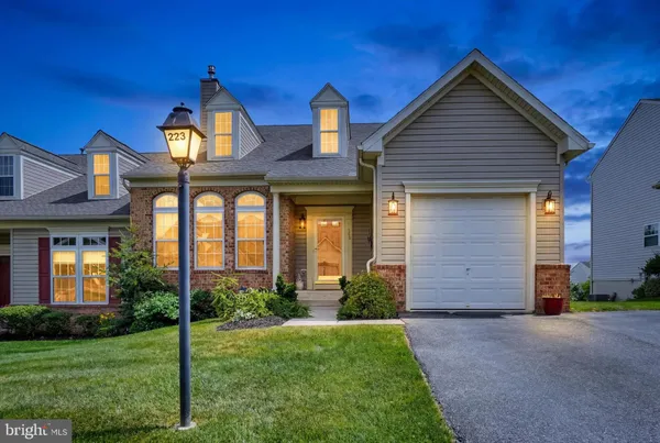 $408,000 | 223 Fairmount Court, Unit 35, Shrewsbury, PA 17361
