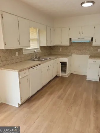 $1,800 | 463 Rock Meadow Drive, Stone Mountain, GA 30088