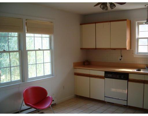 126 Logtown Road Amherst, MA 01002 - Photo 5 of 13 Gallery Image 5