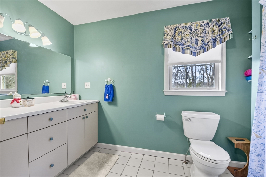 4 Bradish Farm Road Upton, MA 01568 - Photo 28 of 40
