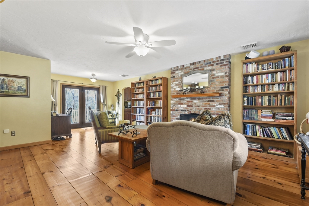 4 Bradish Farm Road Upton, MA 01568 - Photo 5 of 40