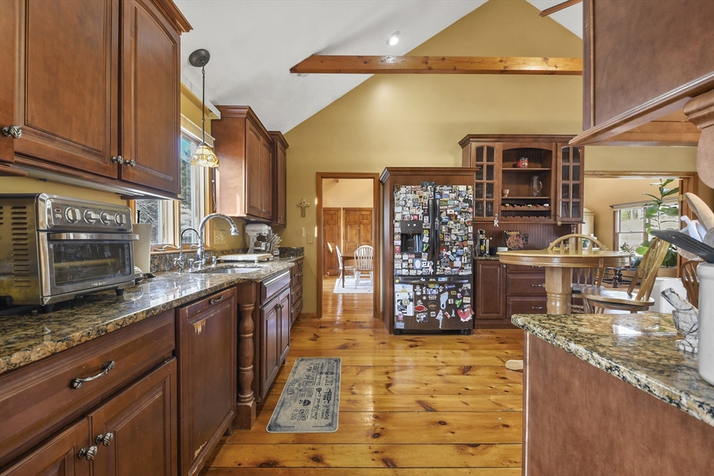 4 Bradish Farm Road Upton, MA 01568 - Photo 9 of 40