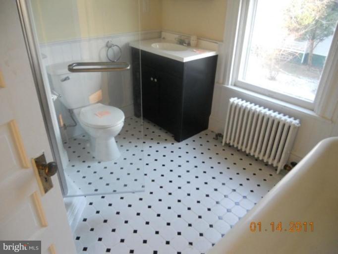 703 Locust Street Cambridge, MD 21613 - Photo 18 of 27 Bath #3