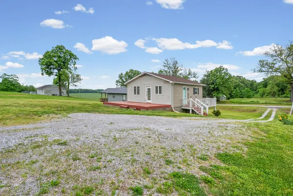 $129,900 | 118 Hardy Road, Cadiz, KY 42211