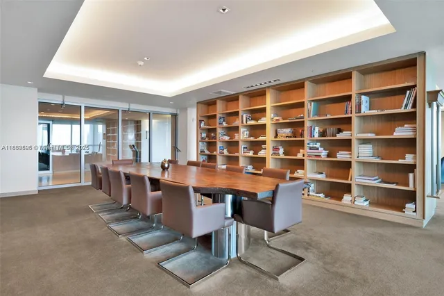 $1,100,000 | 900 Biscayne Boulevard, Unit 5208, Miami, FL 33132