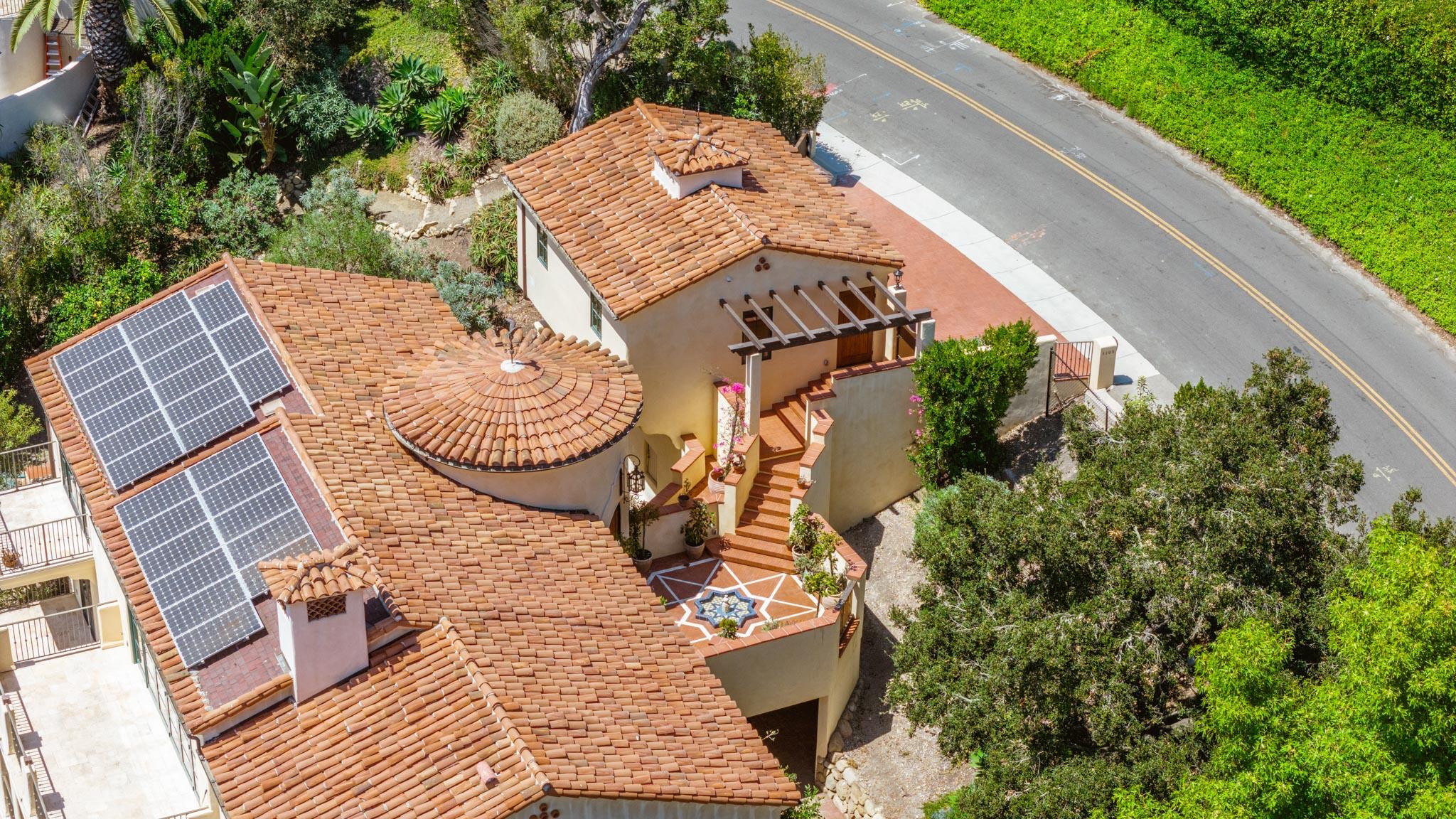 1105 Las Alturas Road Santa Barbara, CA 93103 - Photo 45 of 47 Aerial