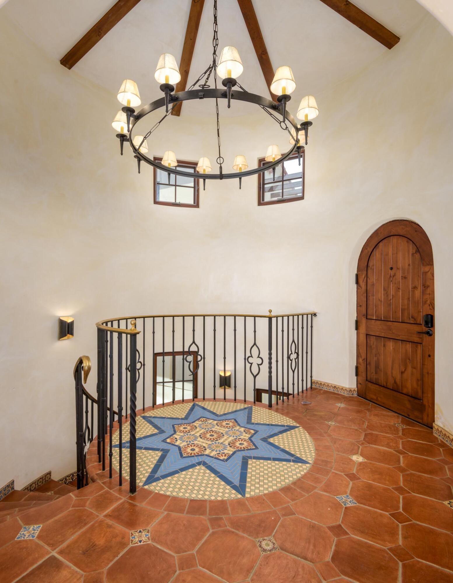 1105 Las Alturas Road Santa Barbara, CA 93103 - Photo 6 of 47 Upstairs Landing