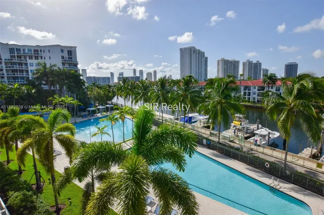 $5,200 | 2950 Northeast 188th Street, Unit 336, Aventura, FL 33180