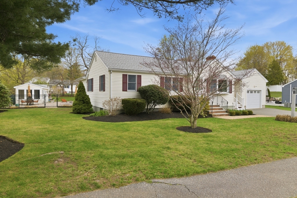 47 Samoset Road Woburn, MA 01801 - Photo 3 of 36 Gallery Image 3
